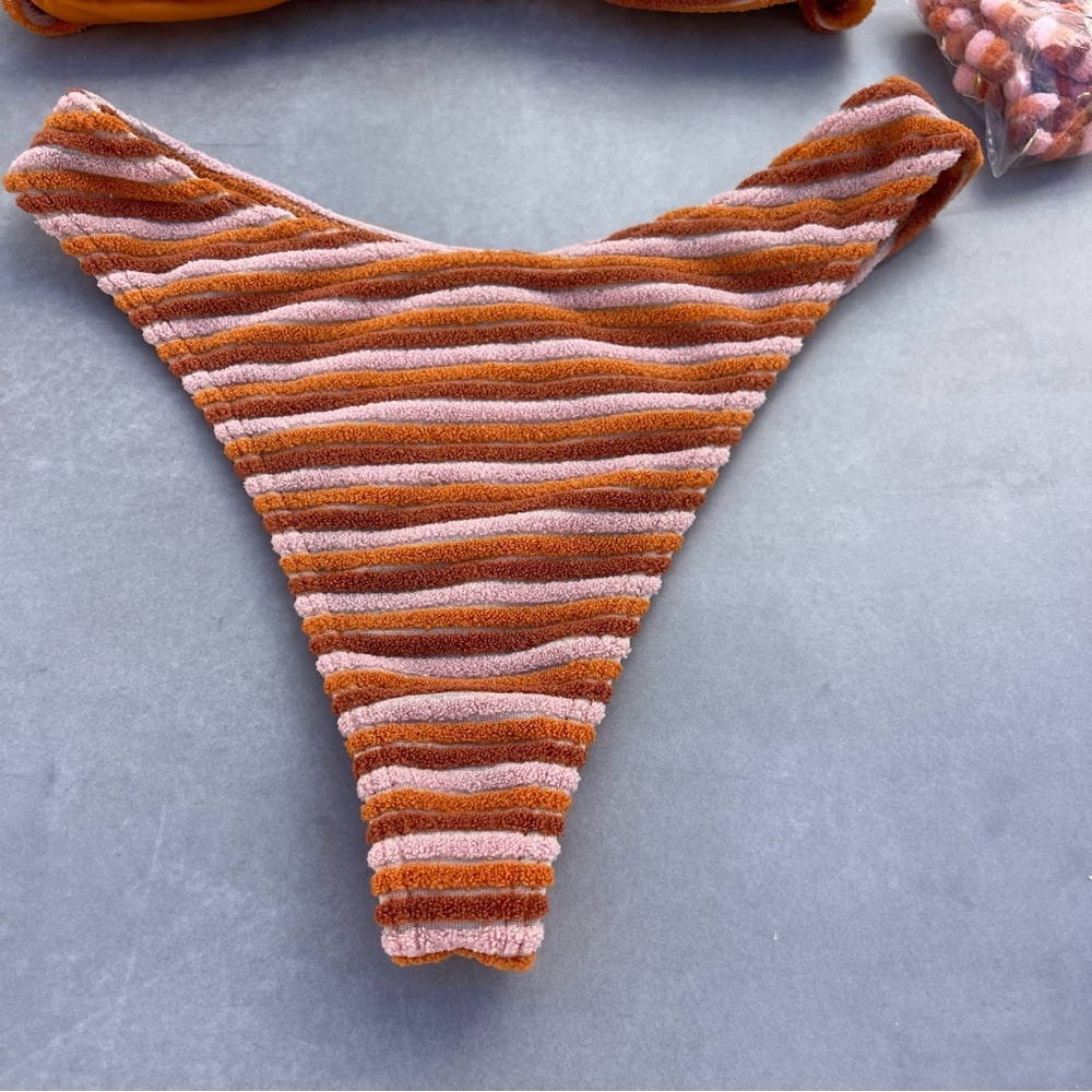 Billabong Tides Terry Skimpy Hike bikini bottom & Betty bandeau bikini top - Picture 5 of 8